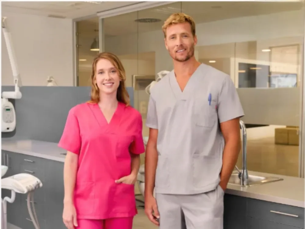 uniformes personalizados medicos y clinicas